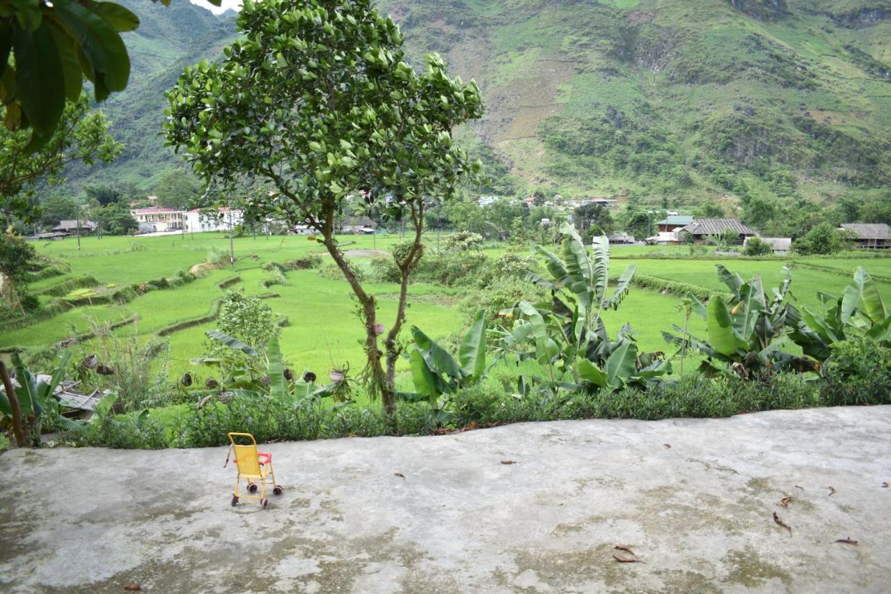 Làng Cac Du Gia Van Chung Homestay מראה חיצוני תמונה