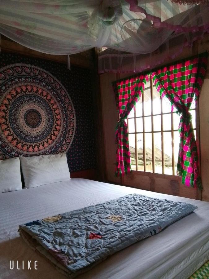 Làng Cac Du Gia Van Chung Homestay מראה חיצוני תמונה